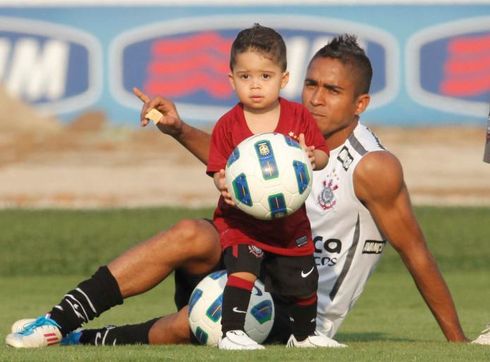 Filho de Jorge Henrique treina no Corinthians