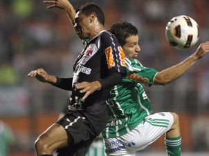 Palmeiras poderia facilitar a vida do Vasco para prejudicar o Corinthians na disputa pelo ttulo