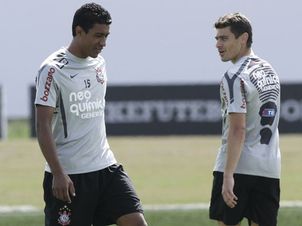 Paulinho e Alex serão armas do Timão contra o Palmeiras
