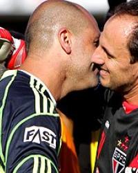 Beijinho de Marcos e Rogrio Ceni