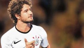 Pato vai vestir a camisa do Corinthians