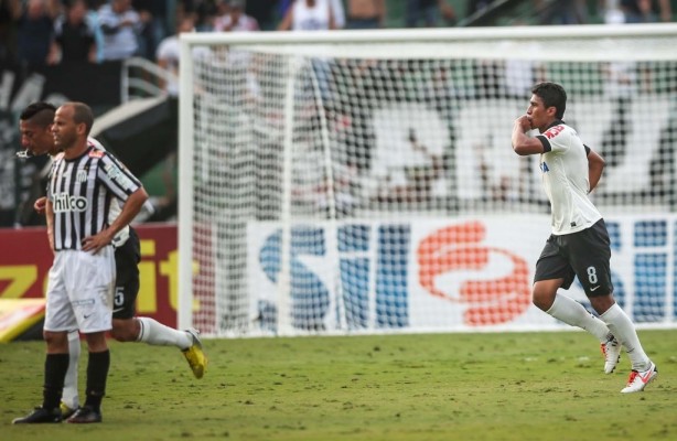 Corinthians saiu com a vantagem no clssico