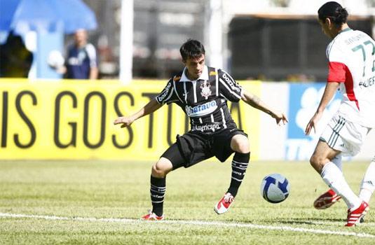 Defederico deu duas assistncias na partida contra o Palmeiras