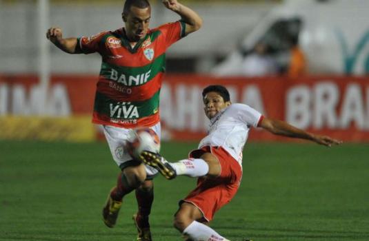 Destaque da Portuguesa na Srie B, Guilherme pode ir parar no Corinthians em 2012