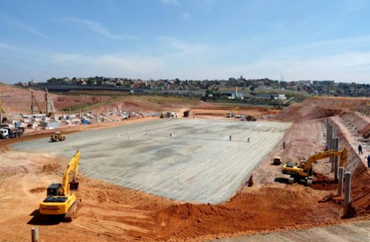 Estdio do Corinthians segue em obras, com campo a 777 metros do nvel do mar