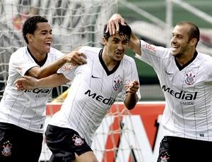 Douglas deve voltar pro Corinthians em 2012