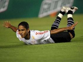 Jorge Henrique pode voltar a jogar contra o Bahia