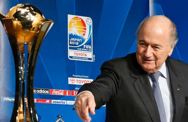 Joseph Blatter, o presidente da FIFA, pira no Corinthians