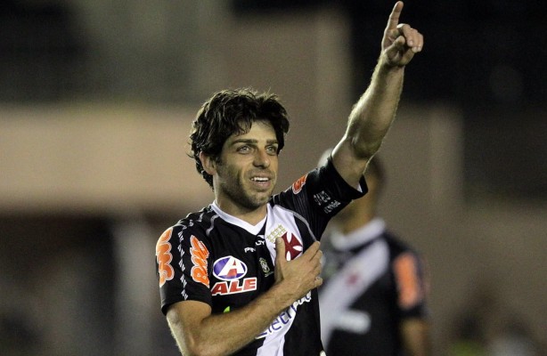 Juninho Pernambucano pode reforar o Corinthians