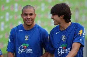 Kaká e Ronaldo jogaram juntos no Milan e na seleção