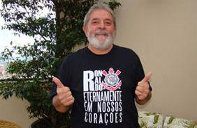 Lula ser homenageado pela Gavies da Fiel 
