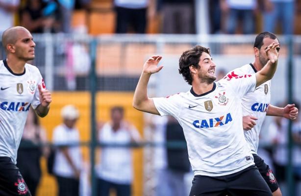 Pato fez sua estreia com direito a gol, em atuao incrvel do Timo no Pacaembu