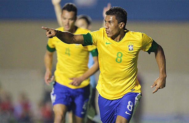 Paulinho foi o nico convocado do Corinthians