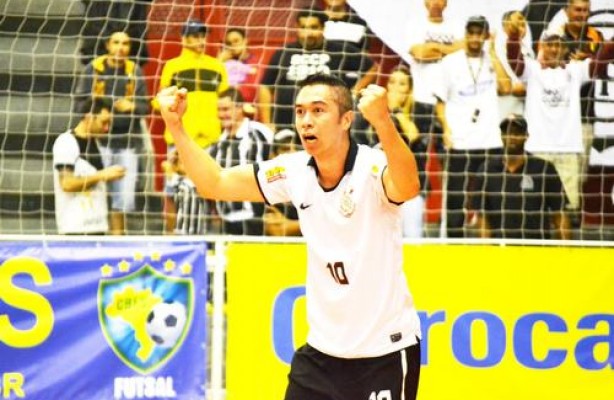 Paulinho japons foi o autor do gol do Corinthians contra o AABB