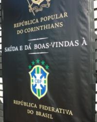 Repblica popular do Corinthians recebe a seleo