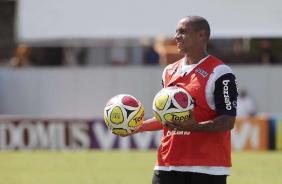 Roberto Carlos em treino do Corinthians