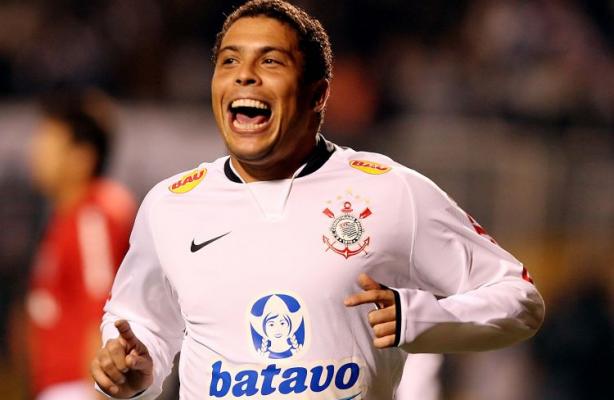 Ronaldo foi campeo com o Corinthians da Copa do Brasil em 2009