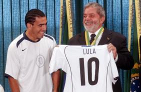Tevez e Lula enquanto o argentino jogava pelo Corinthians