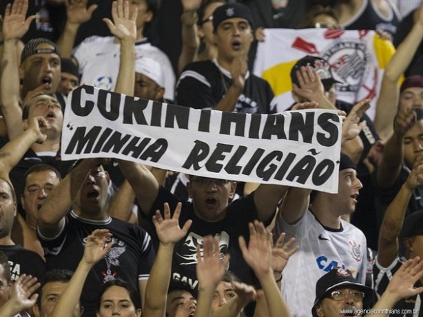 Torcida do Corinthians pode processar o rbitro que anulou 2 gols e no deu 2 pnaltis