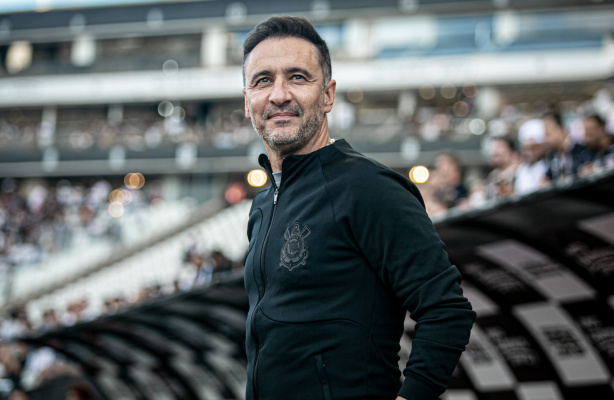 Vítor Pereira, atual treinador do Corinthians