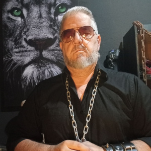 MAURICIO