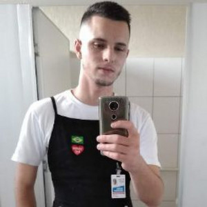 Leonardo Lins Siqueira