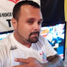 Adriano coleiros e rodas