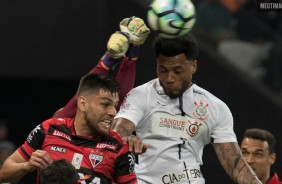 Melhores Momentos - Corinthians 0 x 1 Atlético-GO - Brasileirão 2017