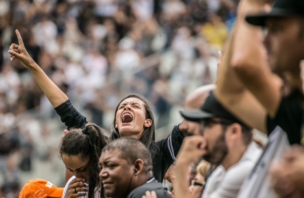 Torcida do Corinthians precisa começar um movimento por votos dos sócios-torcedores