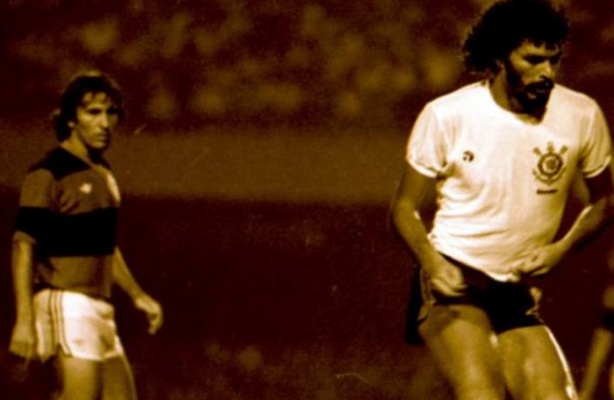 Com Scrates e companhia, Meu Timo reprisa goleada do Corinthians sobre o Flamengo pelo Brasileiro de 1984 | Estamos ao vivo