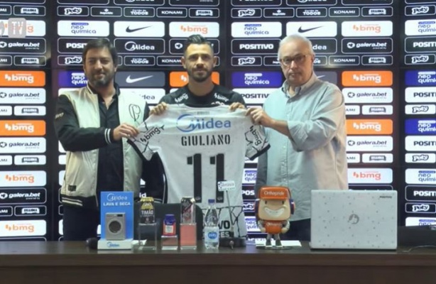 Apresentao do meia Giuliano no CT do Corinthians | Chegou o 11