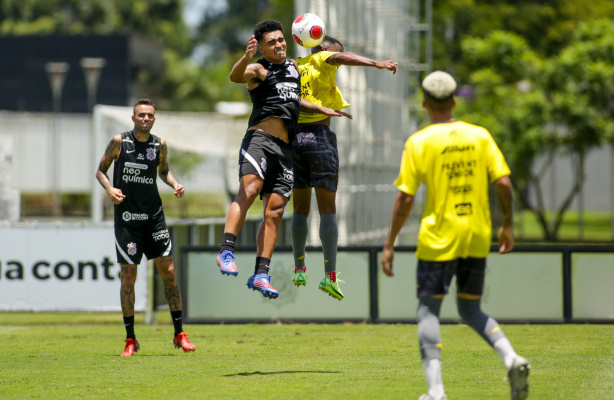 Detalhes do jogo-treino do Corinthians | Empréstimo de dupla | Falta pouco pra estreia - Rapidinhas