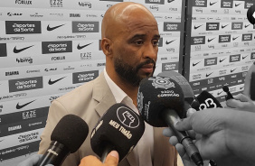 Fabinho soldado responde cr�ticas sobre pagamentos de Memphis Depay no Corinthians