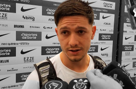 Rodrigo Garro revela motivo de relaxamento do Corinthians no primeiro tempo contra o Athletico-PR