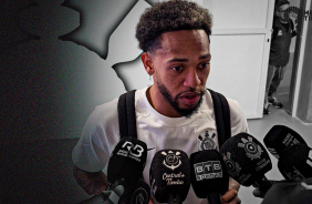 Martnez comenta derrota no meio campo e mudana de postura do Corinthians contra o Palmeiras
