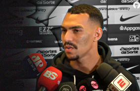 Matheuzinho comenta protestos da torcida, cita 'bom caminho' e 'evolu��o' do futebol do Corinthians