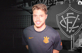 Felipe Longo revela mensagem de Hugo, fala sobre cr�ticas e valoriza sonho de jogar pelo Corinthians