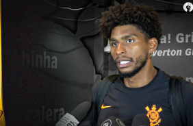 Hugo Souza elogia festa da Fiel, comenta portugu�s de Memphis e analisa vit�ria contra o Cruzeiro