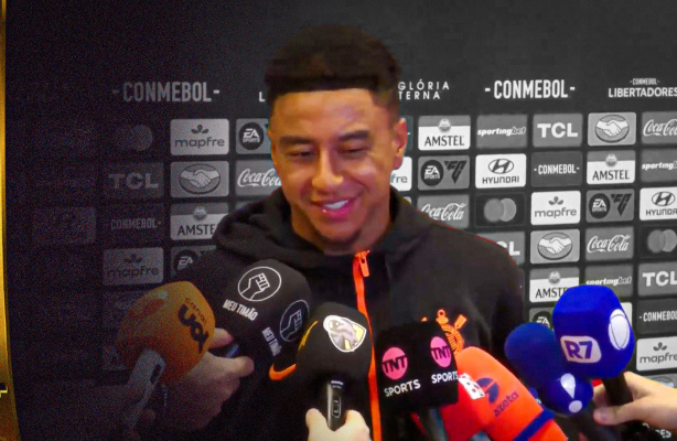 VÍDEO: Substituto de Memphis? Jesse Lingard comenta sobre fator Memphis no Corinthians e fala em português