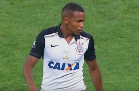 Alan Mineiro tem a chance, mas perde gol sem goleiro contra o Audax