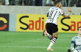 Guerrero faz o gol chorado contra o Grêmio que garantiu a vitória do Timão