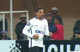 Léo Príncipe faz seu primeiro gol como profissional