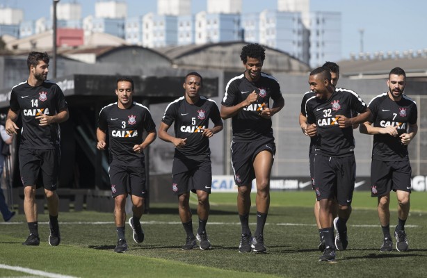 Corinthians trabalha para decidir quem ser o substituto de Jadson