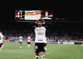 Gustavo Henrique comemora gol pelo Corinthians
