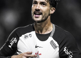 Gustavo Henrique comemora gol pelo Corinthians