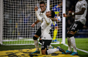 Du Queiroz marcou o gol do Corinthians na partida e alegrou a Fiel