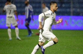 Ramiro fez sua reestreia pelo Corinthians em jogo contra o Avaí