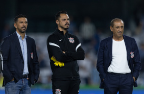 Diego Pereira (ao centro da imagem) foi o preparador fsico do Corinthians na Era Ramn Daz