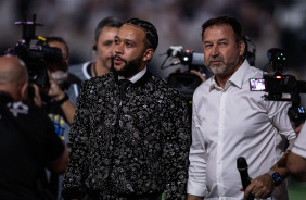 No contrato de Memphis Depay com o Corinthians, est previsto bonificao em caso de ttulo