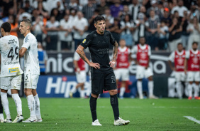 Fabrizio Angileri durante deciso do Corinthians contra o Santos